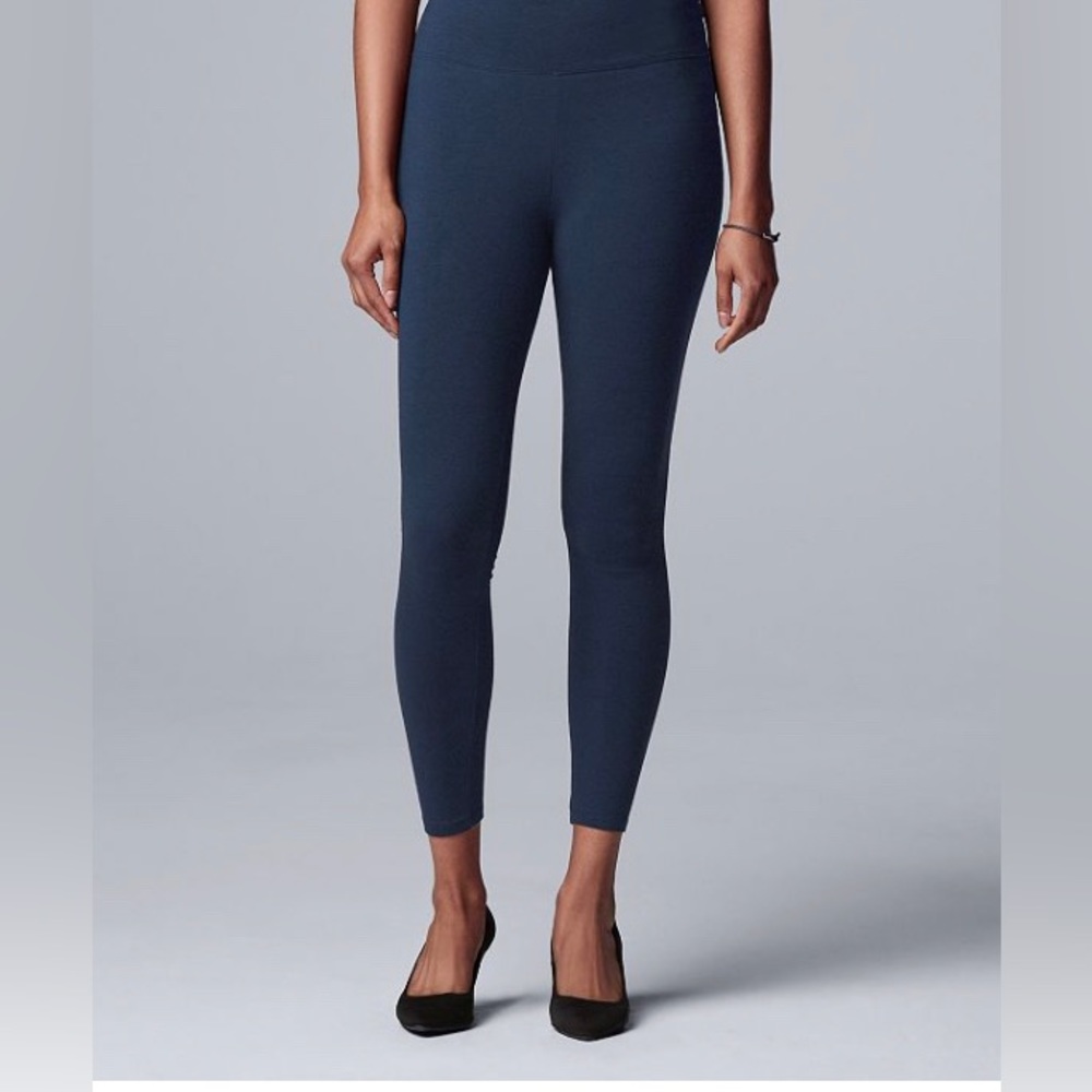 NWT VERA WANG LEGGINGS